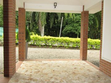 Casa campestre para el Arriendo con buena ubicación en Cerritos