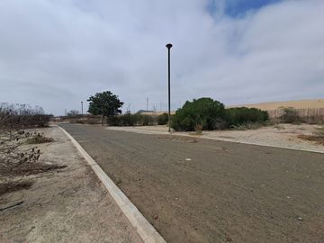 VENDO TERRENO EN CONDOMINIO ARENAS, Ica