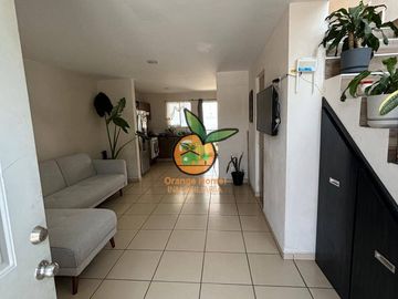 CASA EN FRACC. PRIVADO EN PARQUES DE TESISTÁN, ZAPOPAN