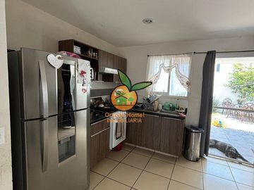 CASA EN FRACC. PRIVADO EN PARQUES DE TESISTÁN, ZAPOPAN