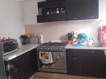CASA CON ALBERCA Y SEGURIDAD AL SUR DE CUERNAVACA EN VENTA