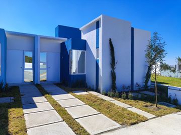 Venta de Casa Opcion Crecimiento con Alberca a 45 min de la CDMX.
