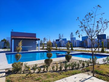 Venta de Casa Opcion Crecimiento con Alberca a 45 min de la CDMX.
