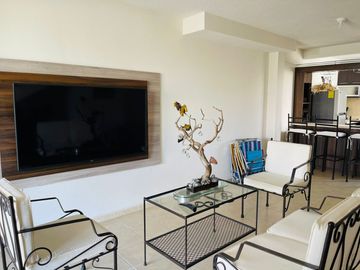 CASA EN VENTA CON ALBERCA Y JARDIN AL SUR DE CUERNAVACA