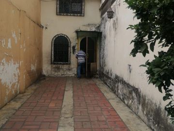 VENDO EDIFICIO RENTERO EN EL SUR CON 6 LOCALES