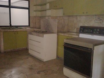 VENDO EDIFICIO RENTERO EN EL SUR CON 6 LOCALES
