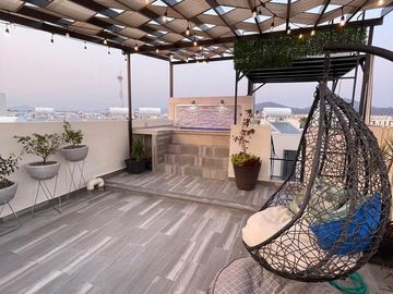 CASA CON TERRAZA Y JACUZZI EN VENTA AL SUR DE CUERNAVACA