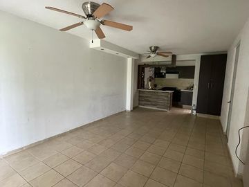 CASA CON TERRAZA Y JACUZZI EN VENTA AL SUR DE CUERNAVACA