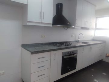 se vende duplex 194m2 lince