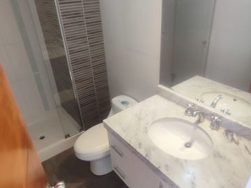 se vende duplex 194m2 lince