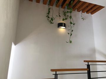 Venta Casa de 4 niveles en colonia Balcones Coloniales con jardín y roof garden