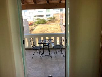 Venta Casa de 4 niveles en colonia Balcones Coloniales con jardín y roof garden