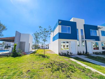 Venta de Casa 2 y 3 Habitaciones con Alberca a 45 min de la CDMX.