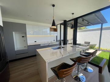 VENTA CASAS CON ACABADOS DE LUJO TUMBACO - HILACRIL - HOME REALTORS