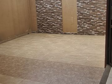 En venta casa remodelada en La Joya Etapa Platino, Av. leon Febres Cordero