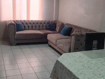 En venta casa remodelada en La Joya Etapa Platino, Av. leon Febres Cordero