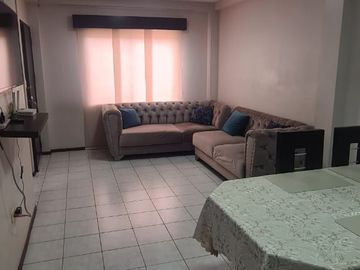 En venta casa remodelada en La Joya Etapa Platino, Av. leon Febres Cordero