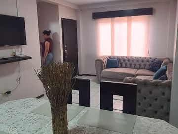 En venta casa remodelada en La Joya Etapa Platino, Av. leon Febres Cordero