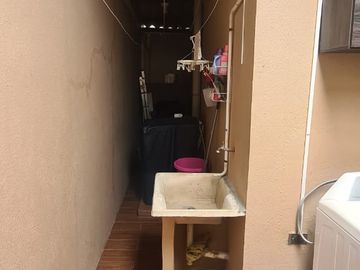 En venta casa remodelada en La Joya Etapa Platino, Av. leon Febres Cordero