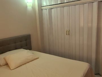 En venta casa remodelada en La Joya Etapa Platino, Av. leon Febres Cordero