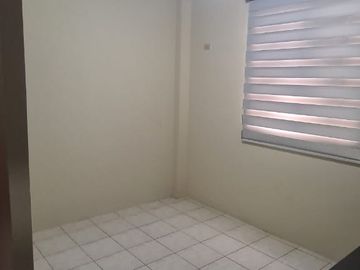 En venta casa remodelada en La Joya Etapa Platino, Av. leon Febres Cordero