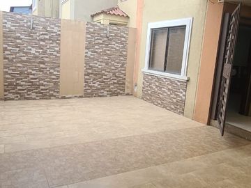 En venta casa remodelada en La Joya Etapa Platino, Av. leon Febres Cordero