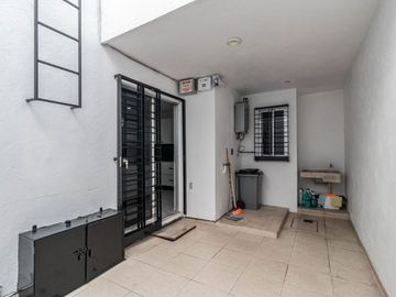 CASA EN VENTA EN CUERNAVACA CON ALBERCA