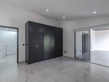 CASA EN VENTA EN CUERNAVACA CON ALBERCA