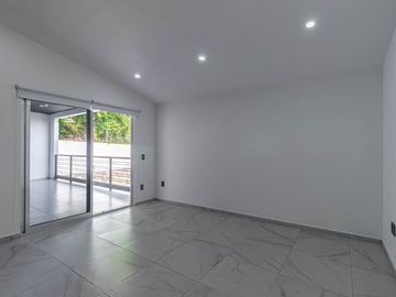CASA EN VENTA EN CUERNAVACA CON ALBERCA