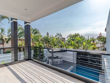 CASA EN VENTA EN CUERNAVACA CON ALBERCA