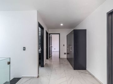 CASA EN VENTA EN CUERNAVACA CON ALBERCA