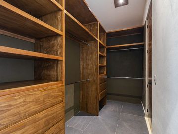 CASA DE LUJO CON ALBERCA Y JARDIN EN VENTA AL SUR DE CUERNAVACA