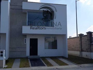 VENTA DE CASA EN RESIDENCIAL BOSQUES DE ICA II EN ZINACANTEPEC A UN COSTADO DE ZAMARRERO