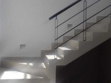 VENTA DE CASA EN RESIDENCIAL BOSQUES DE ICA II EN ZINACANTEPEC A UN COSTADO DE ZAMARRERO