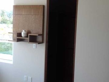 VENTA DE CASA EN RESIDENCIAL BOSQUES DE ICA II EN ZINACANTEPEC A UN COSTADO DE ZAMARRERO
