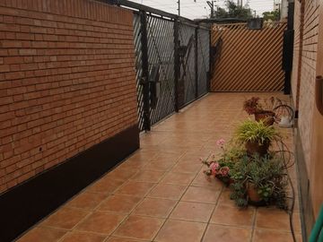 Vendo Casa En Surco Límite Con Miraflores