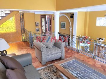 Vendo Casa En San Antonio, Miraflores,