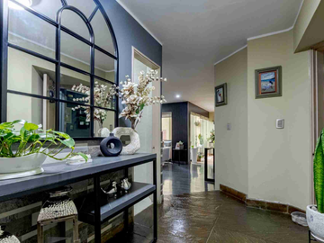 BONITO TRIPLEX UBICADO CERCA AL POLO SURCO