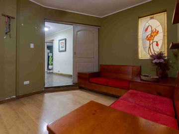 BONITO TRIPLEX UBICADO CERCA AL POLO SURCO
