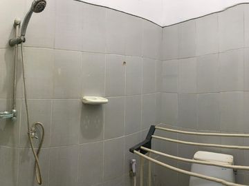 Rumah Murah di Jalan Utama Perumahan Surabaya Barat Dekat Pakuwon Mall