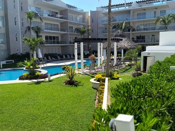 Departamento de tres recamaras en venta a tan solo unos pasos de la playa