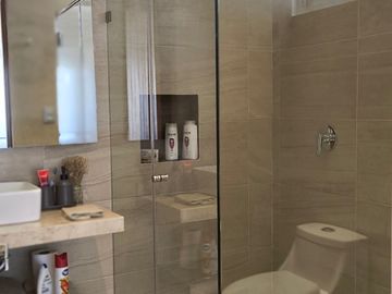 Departamento de tres recamaras en venta a tan solo unos pasos de la playa