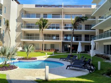 Departamento de tres recamaras en venta a tan solo unos pasos de la playa
