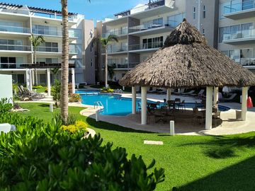 Departamento de tres recamaras en venta a tan solo unos pasos de la playa