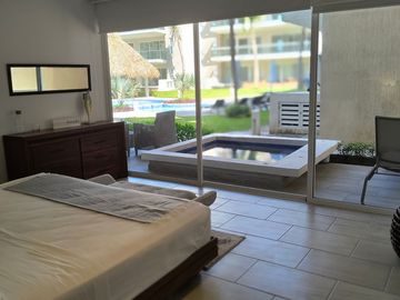 Departamento de tres recamaras en venta a tan solo unos pasos de la playa