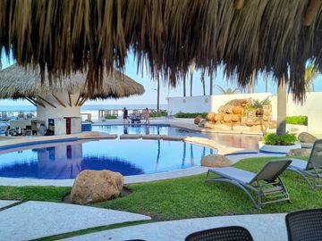 Departamento de tres recamaras en venta a tan solo unos pasos de la playa