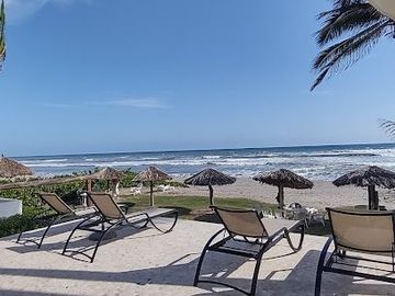 Departamento de tres recamaras en venta a tan solo unos pasos de la playa