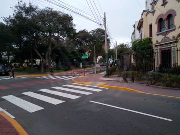 DEPARTAMENTO RECIEN  REMODELADO EN SAN ISIDRO-PRIMER PISO (Cerca de La Bombonniere)