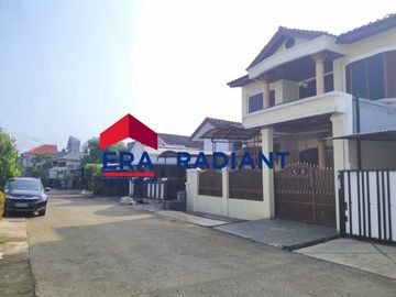 Rumah Modern 2 Lantai Siap Huni di Villa Bintaro Indah, Jombang, Ciputat, Tangsel