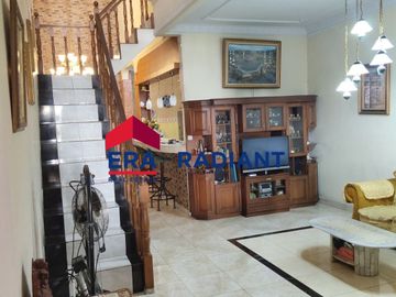Rumah Modern 2 Lantai Siap Huni di Villa Bintaro Indah, Jombang, Ciputat, Tangsel